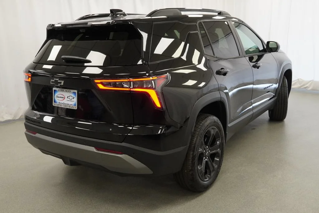 New 2027 Mosaic Black Metallic Chevrolet LT image 2
