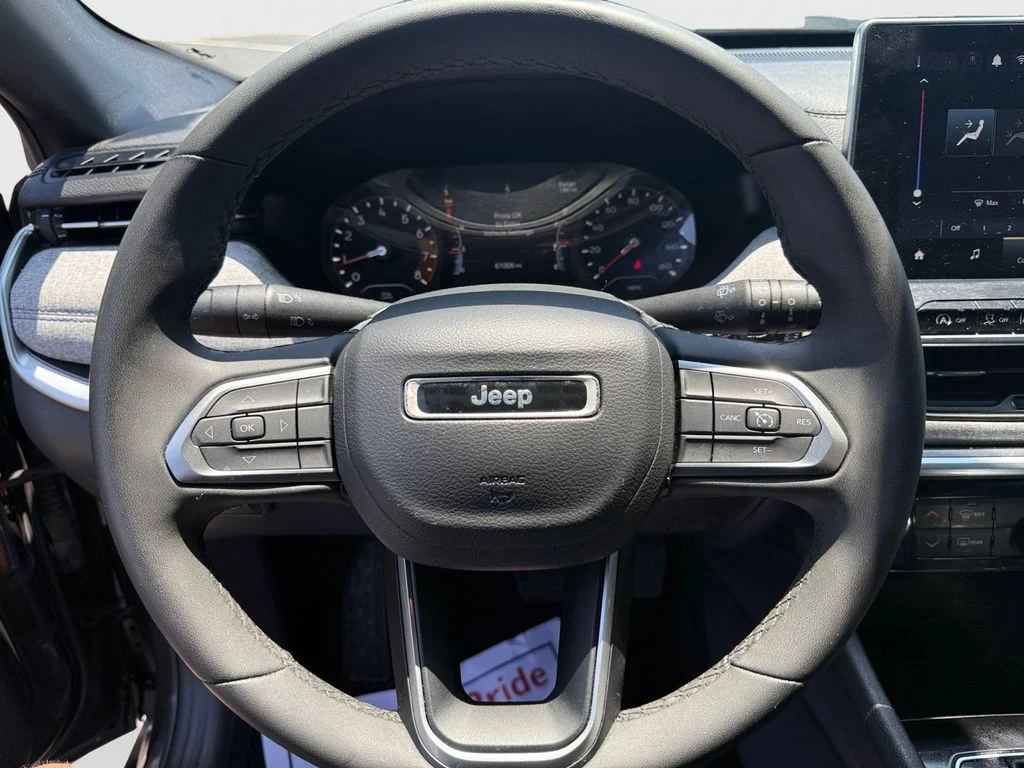 Used 2024 Gray Jeep Latitude image 16