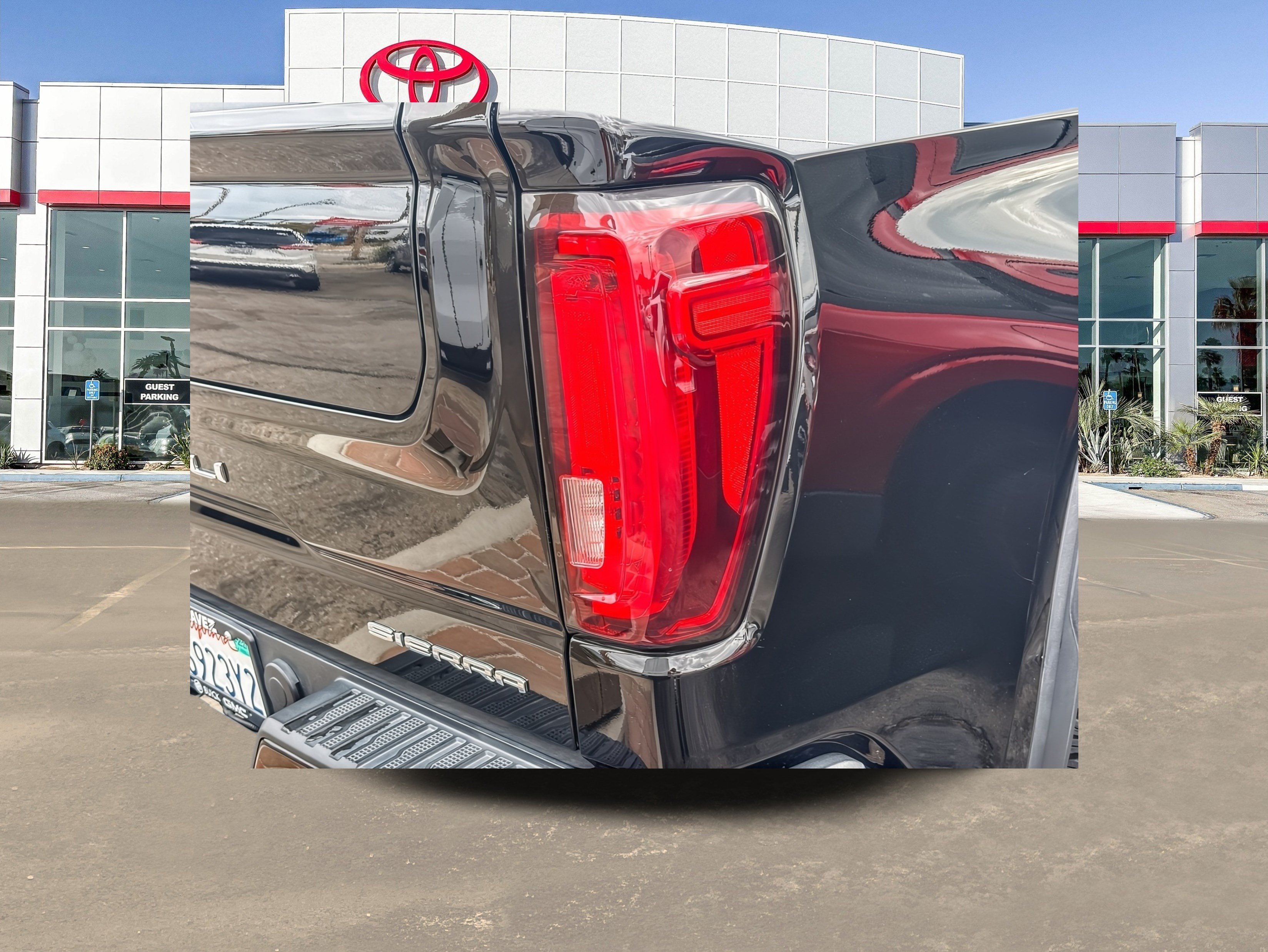Used 2020 Onyx Black GMC Denali image 6