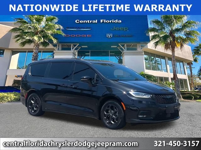 2021 Chrysler Pacifica Hybrid Touring L Hybrid's photo