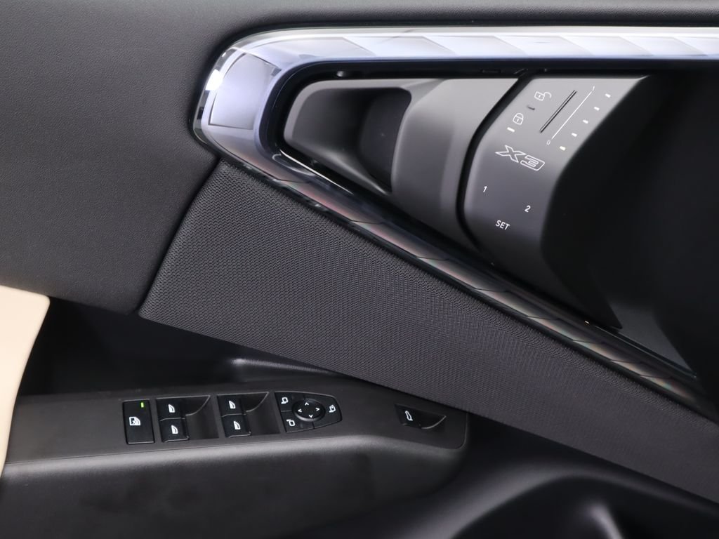 2025 BMW X3 30 - Photo 25