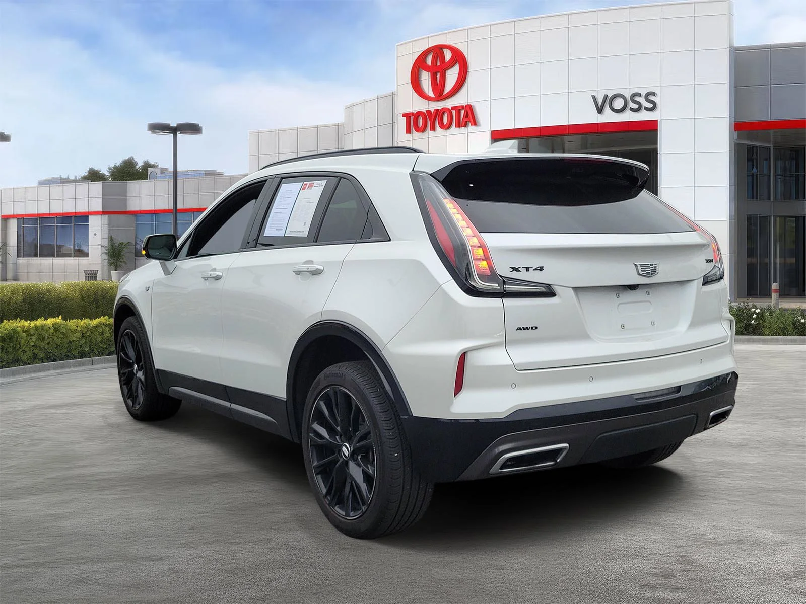 Used 2025 Crystal White Tricoat Cadillac Sport image 3