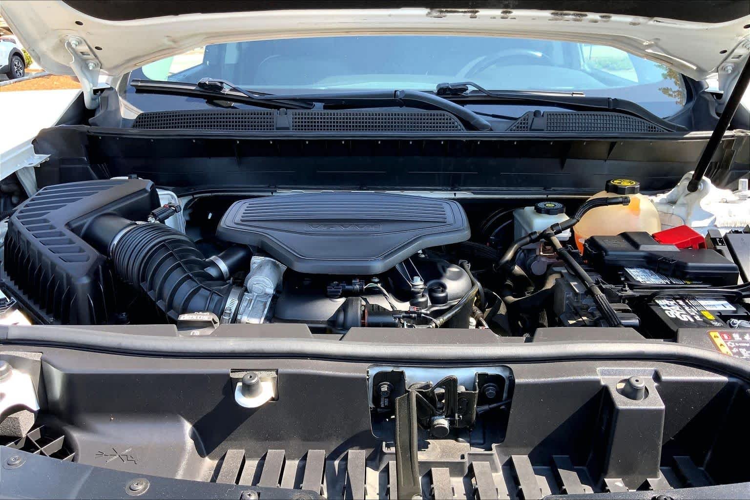 Used 2021 Summit White GMC SLT image 30