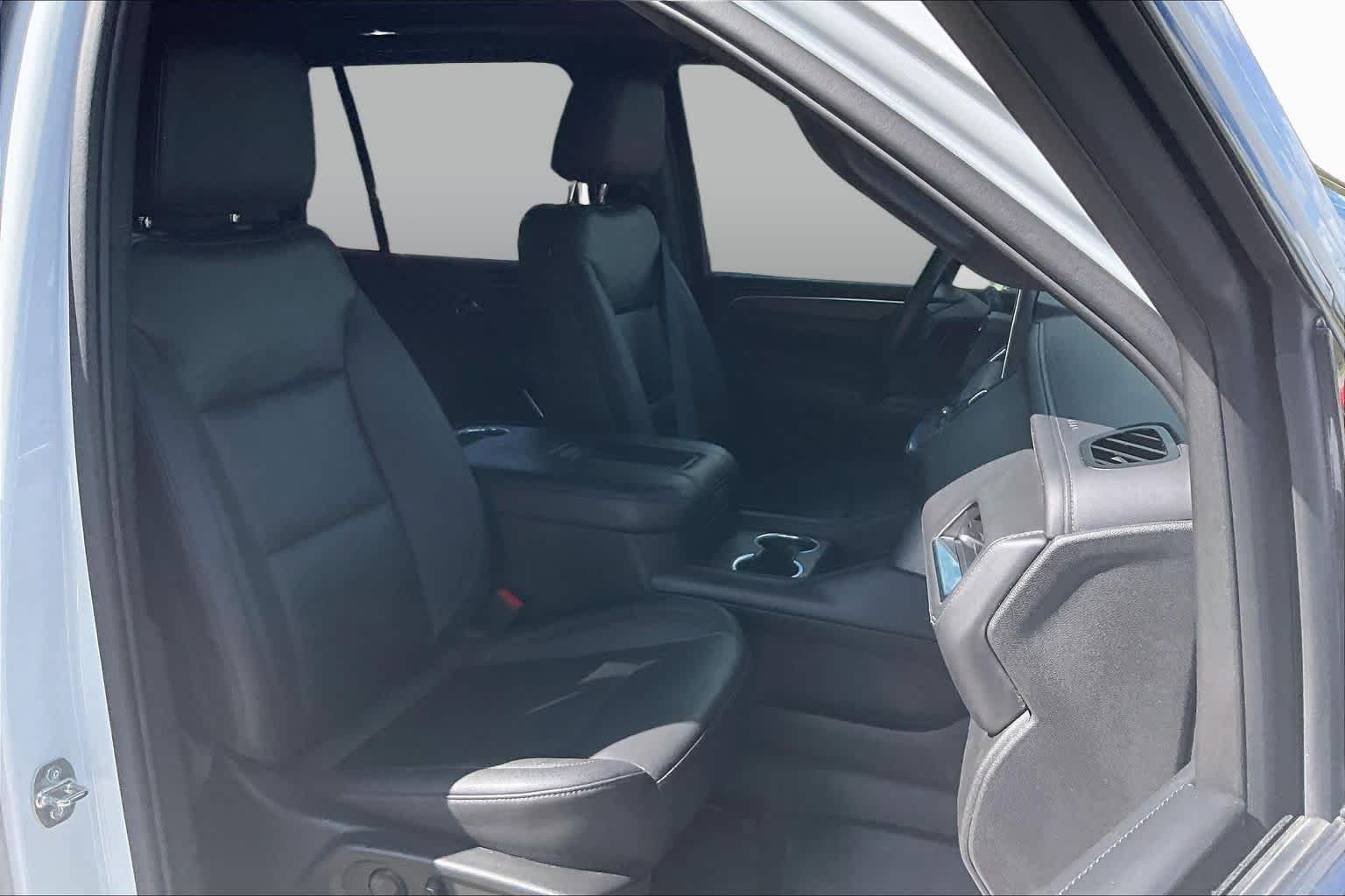 Used 2023 Summit White Chevrolet Z71 image 9