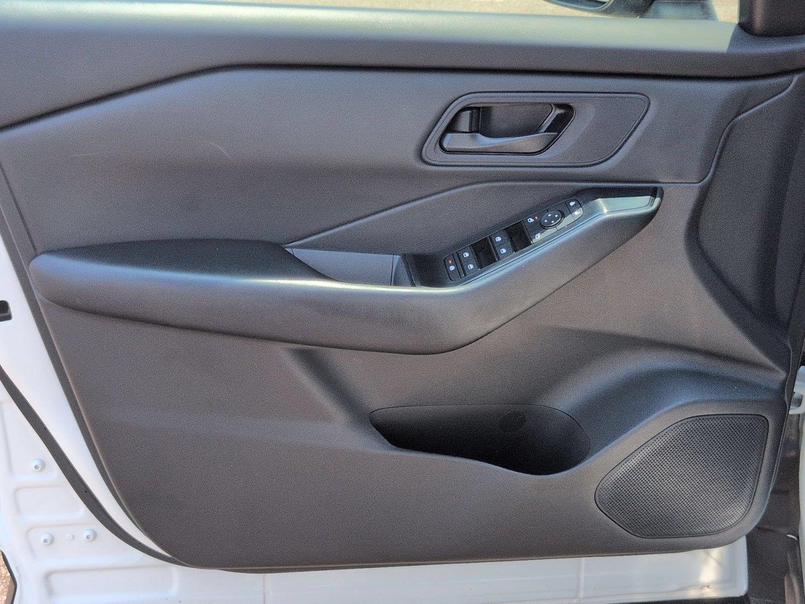 Used 2024 Glacier White Nissan S image 15