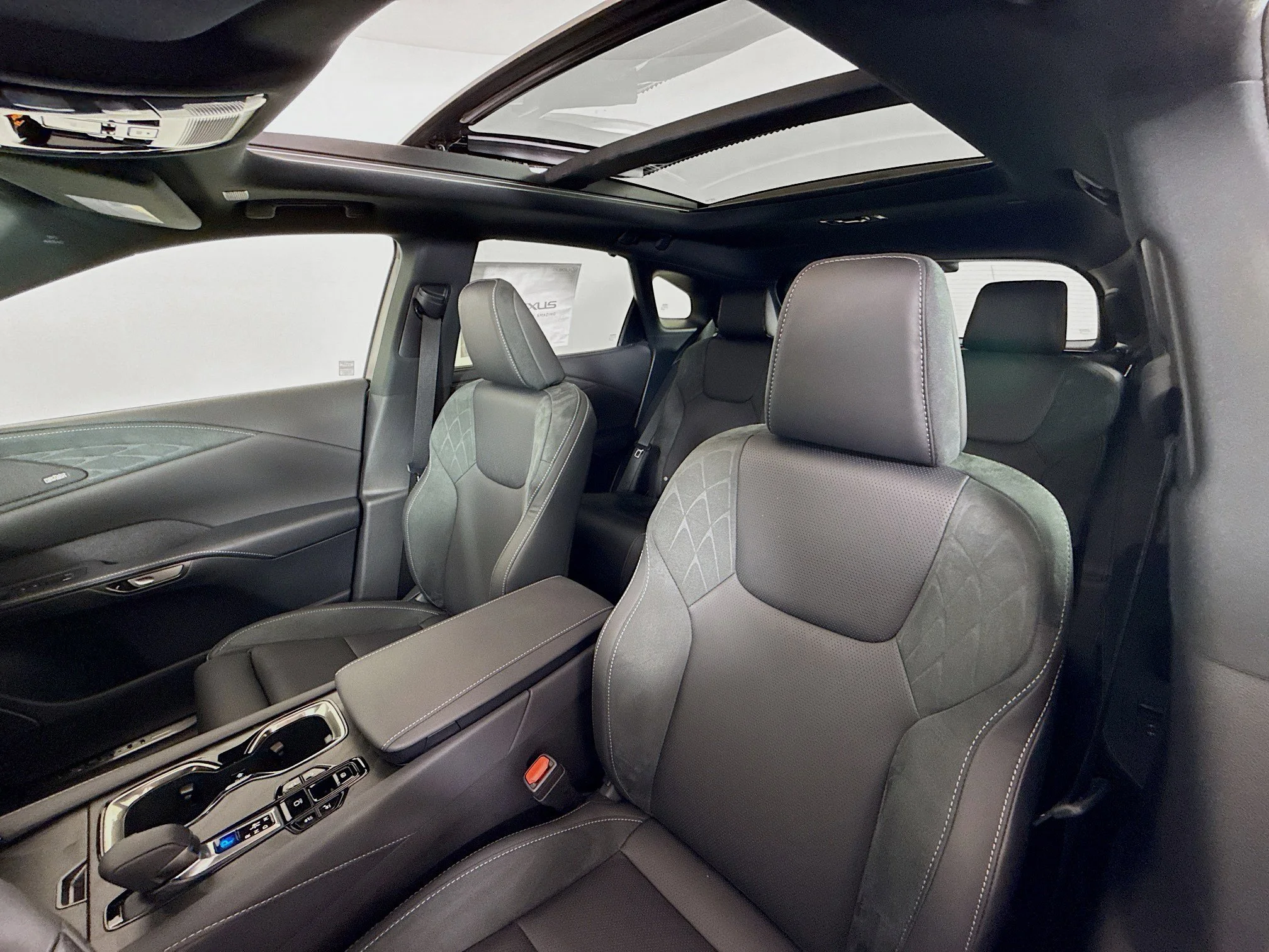 2026 Lexus RX 350 Luxury - Photo 11