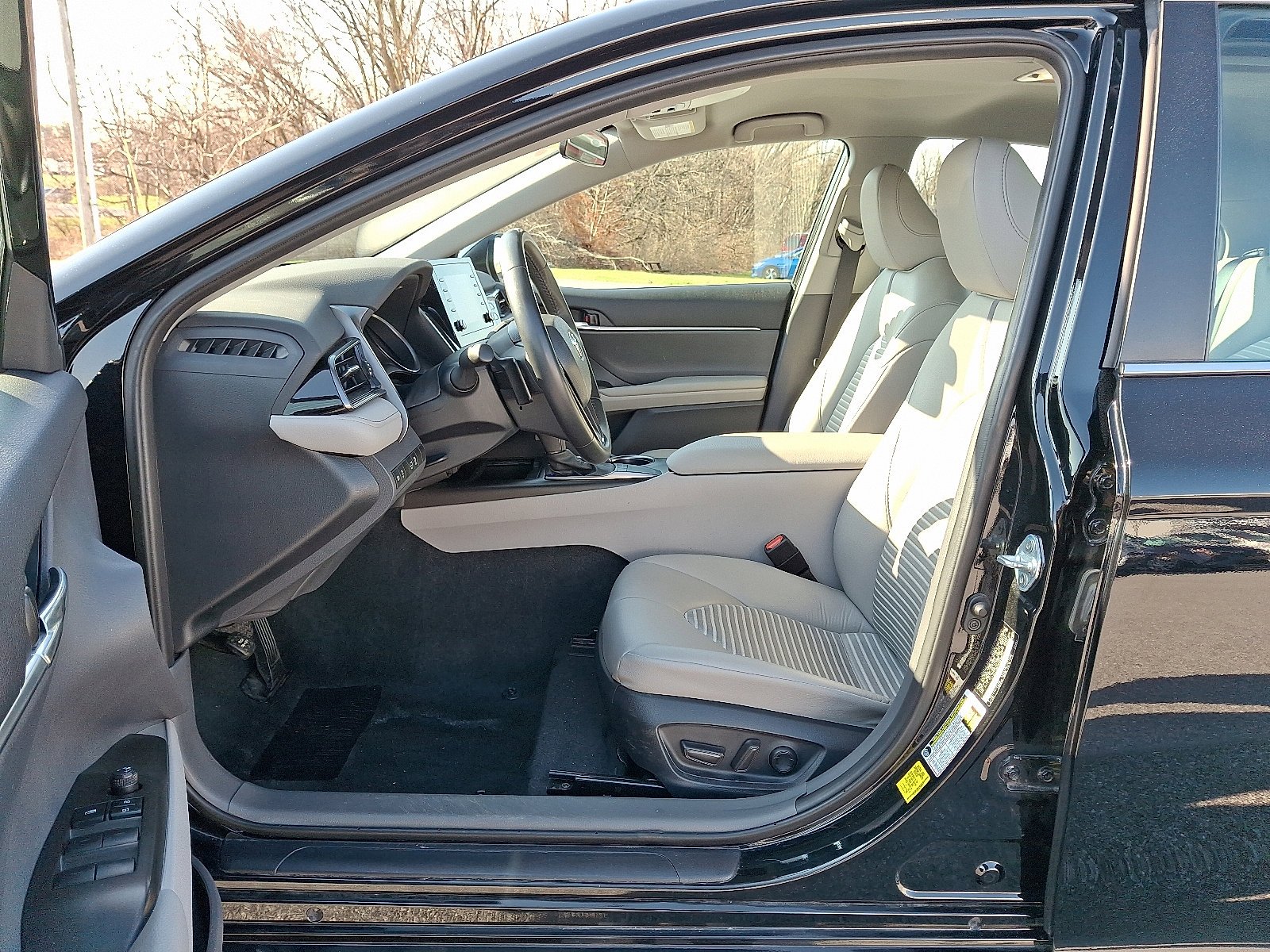 2024 Toyota Camry SE - Photo 15