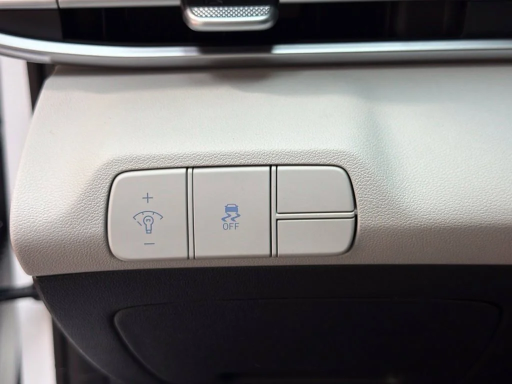 New 2026 Serenity White Hyundai SEL Sport Plus image 19