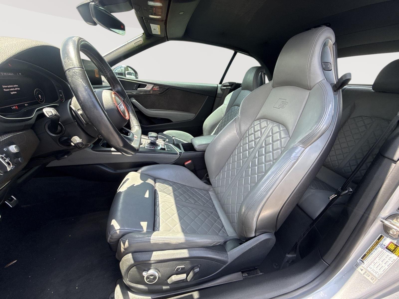 Used 2018 Florett Silver Metallic/Black Roof Audi Prestige image 3