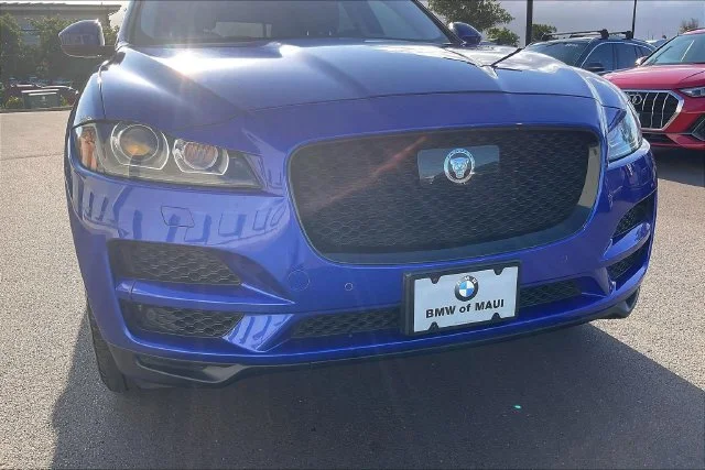 Used 2019 Blue Jaguar 25t Prestige image 24