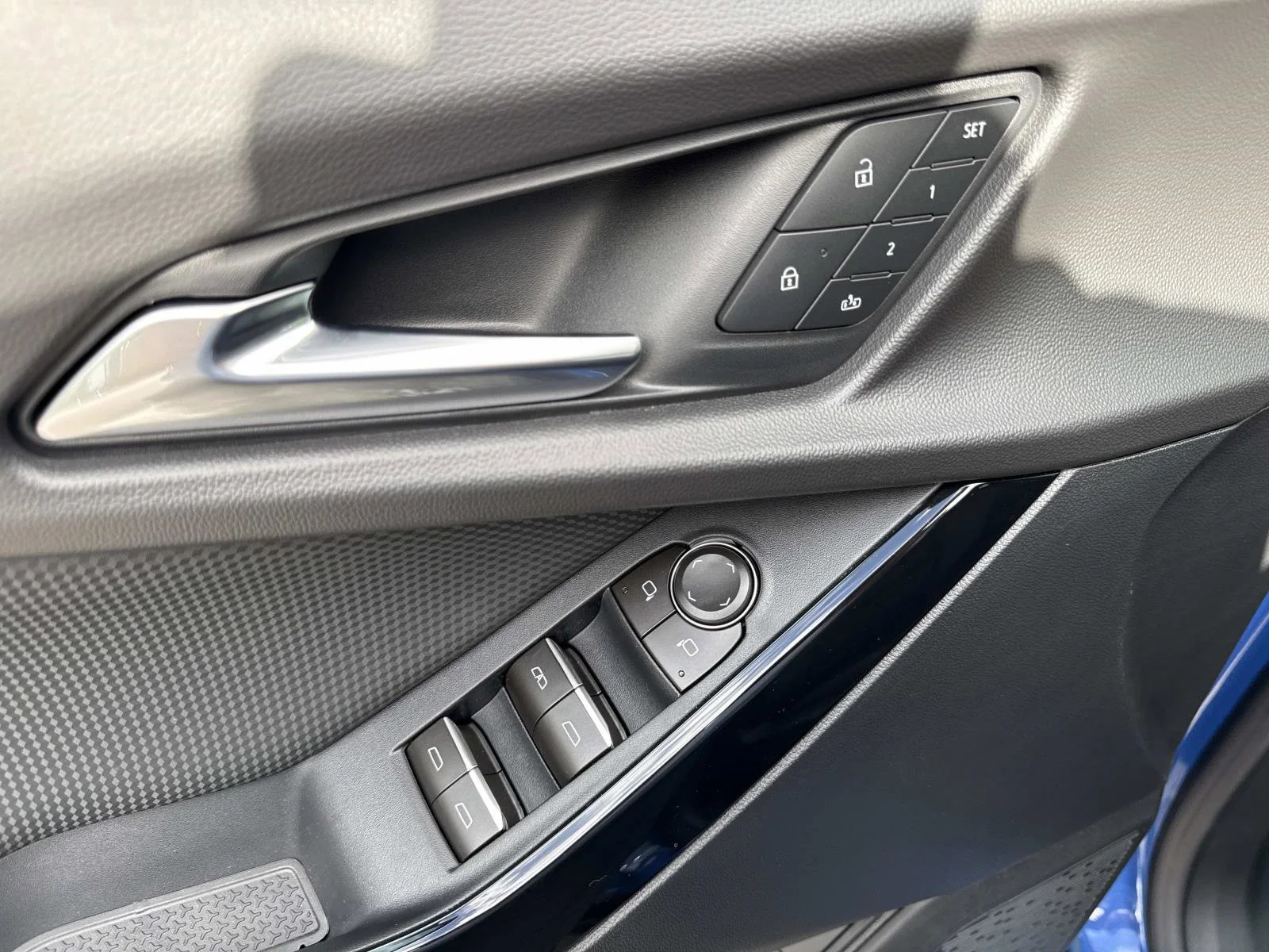 2026 Chevrolet Equinox RS - Photo 18