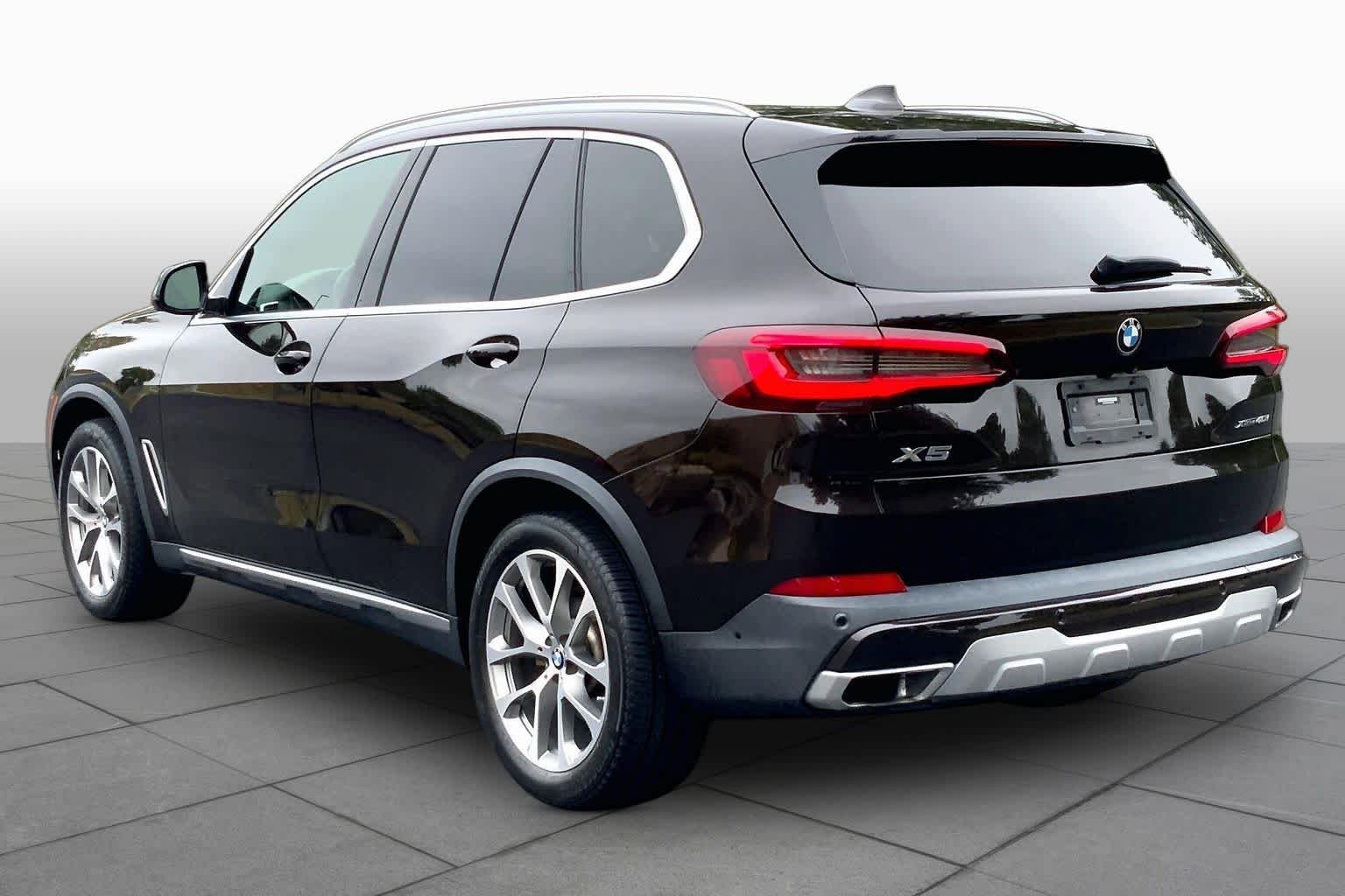 Used 2022 Sparkling Brown Metallic BMW xDrive40i image 11