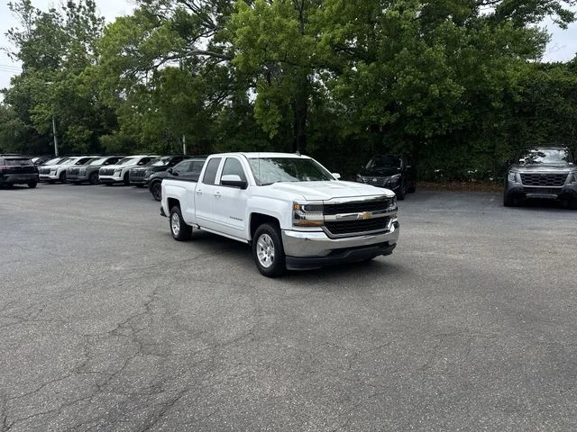 Used 2018 White Chevrolet LT image 3