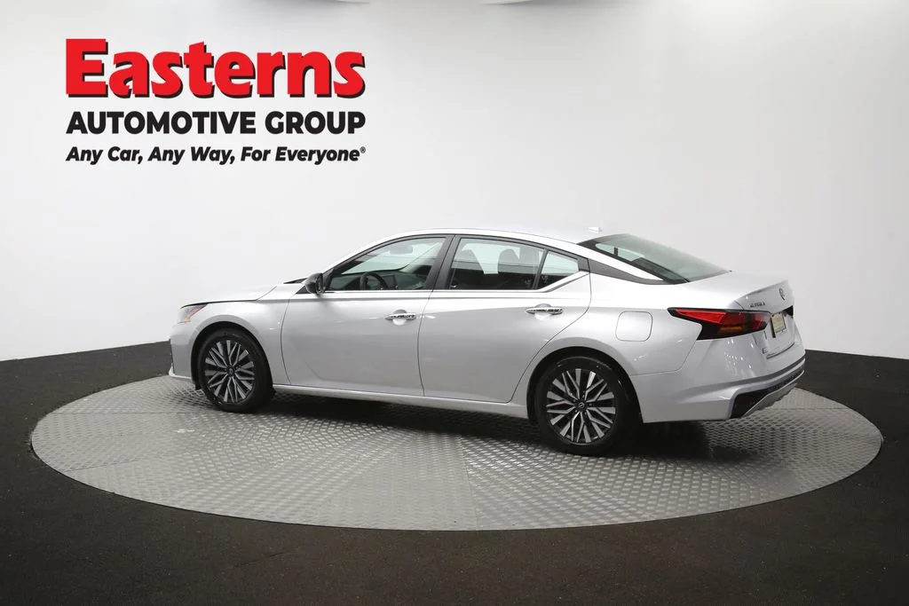 Used 2024 Silver Nissan 2.5 SV image 62
