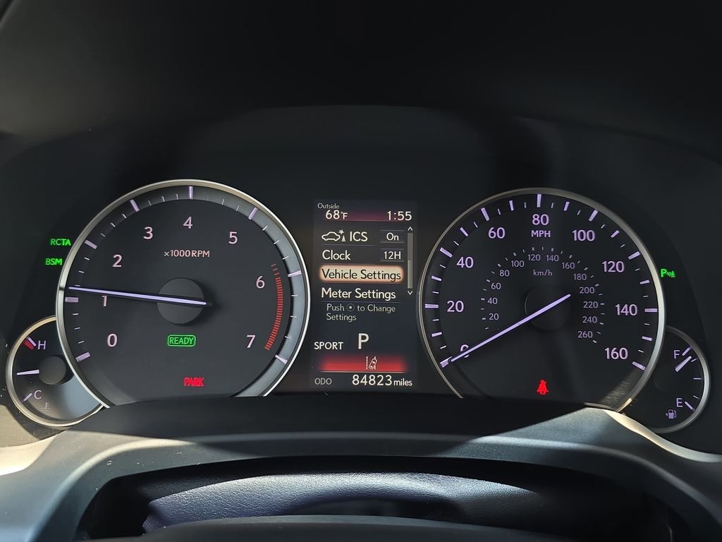 Used 2019 White Lexus 450h image 22