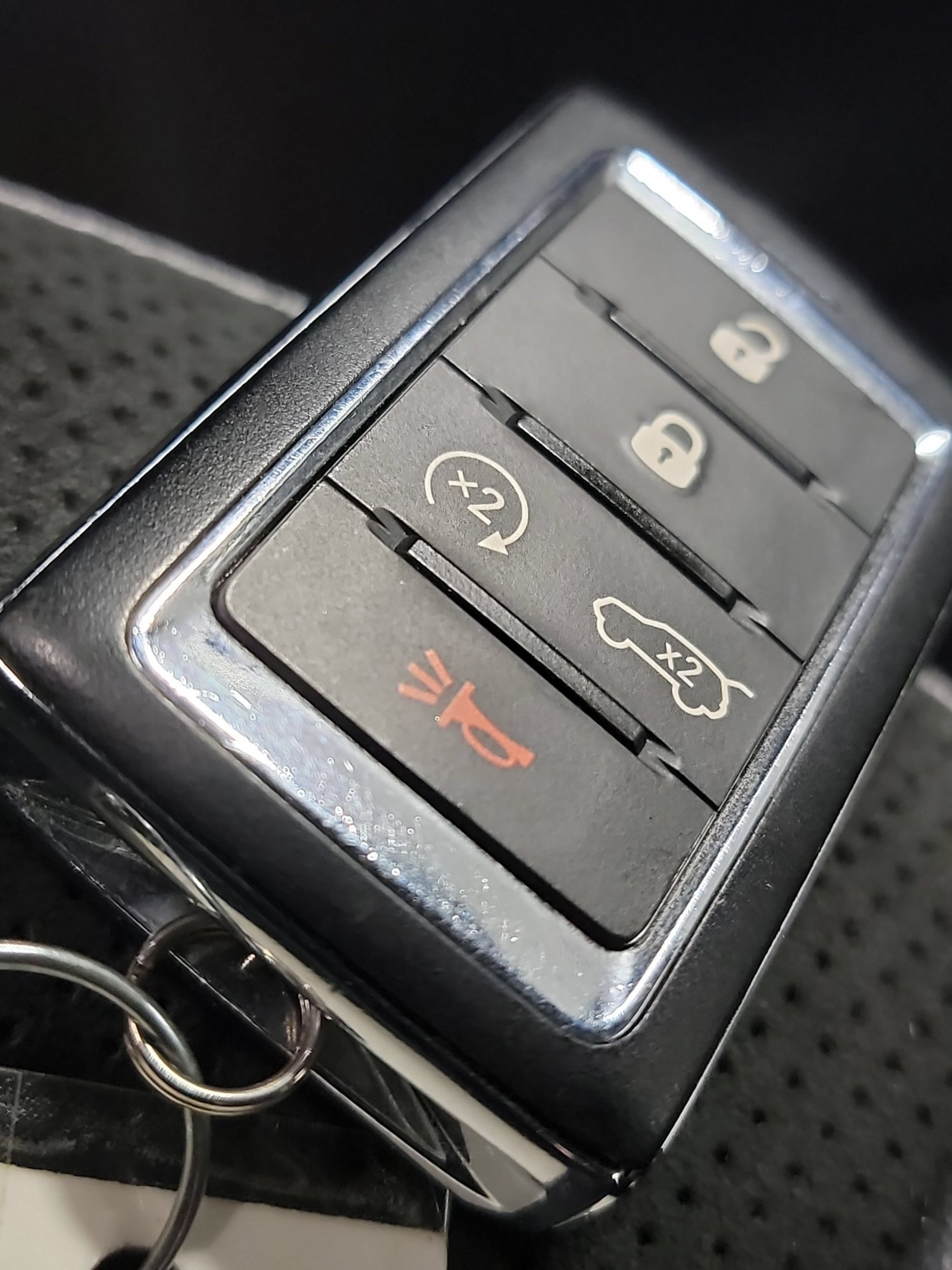 Used 2021 Velvet Red Pearlcoat Jeep Altitude image 30