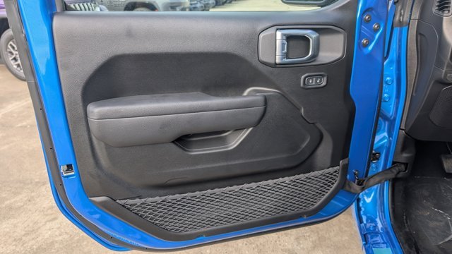 New 2026 Hydro Blue Pearl-Coat Exterior Paint Jeep Sport image 9