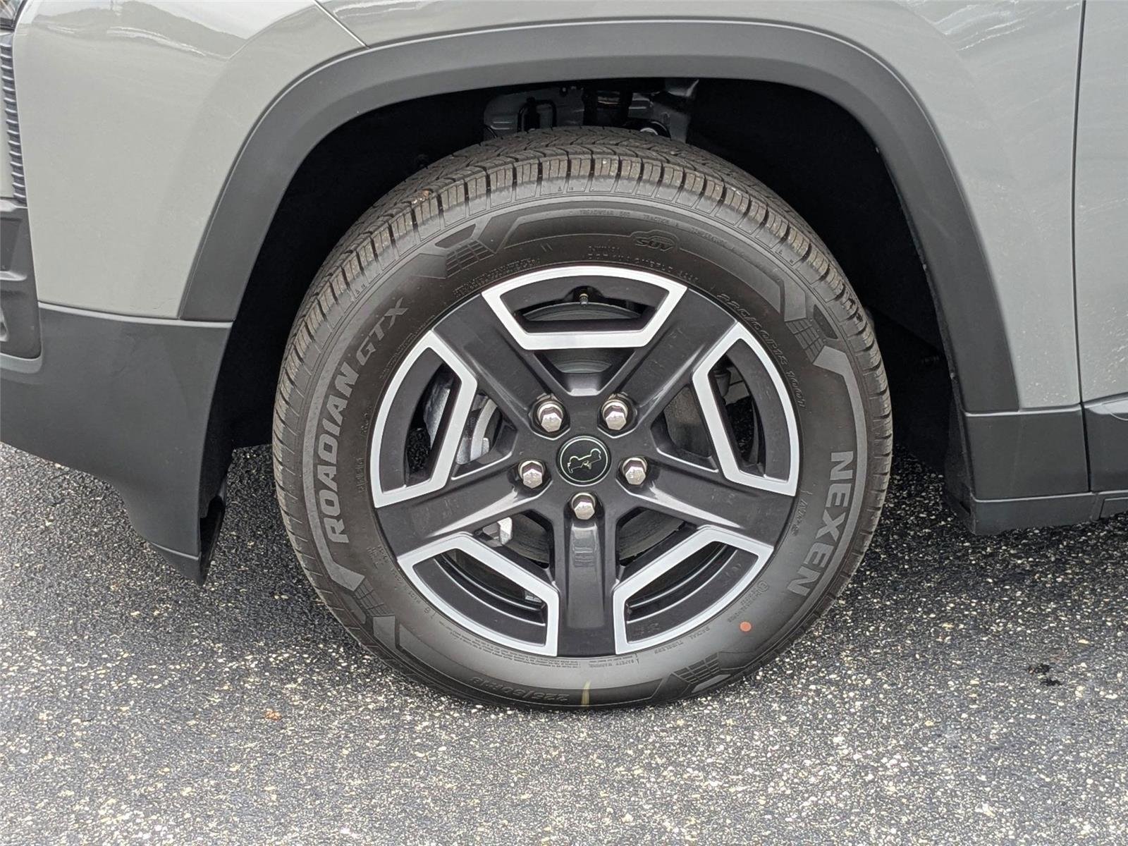 New 2026 Sting-Gray Clear-Coat Exterior Paint Jeep Laredo image 10