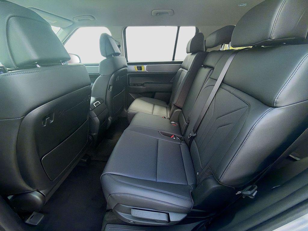 New 2026 Shimmering Silver Hyundai SEL FWD image 17