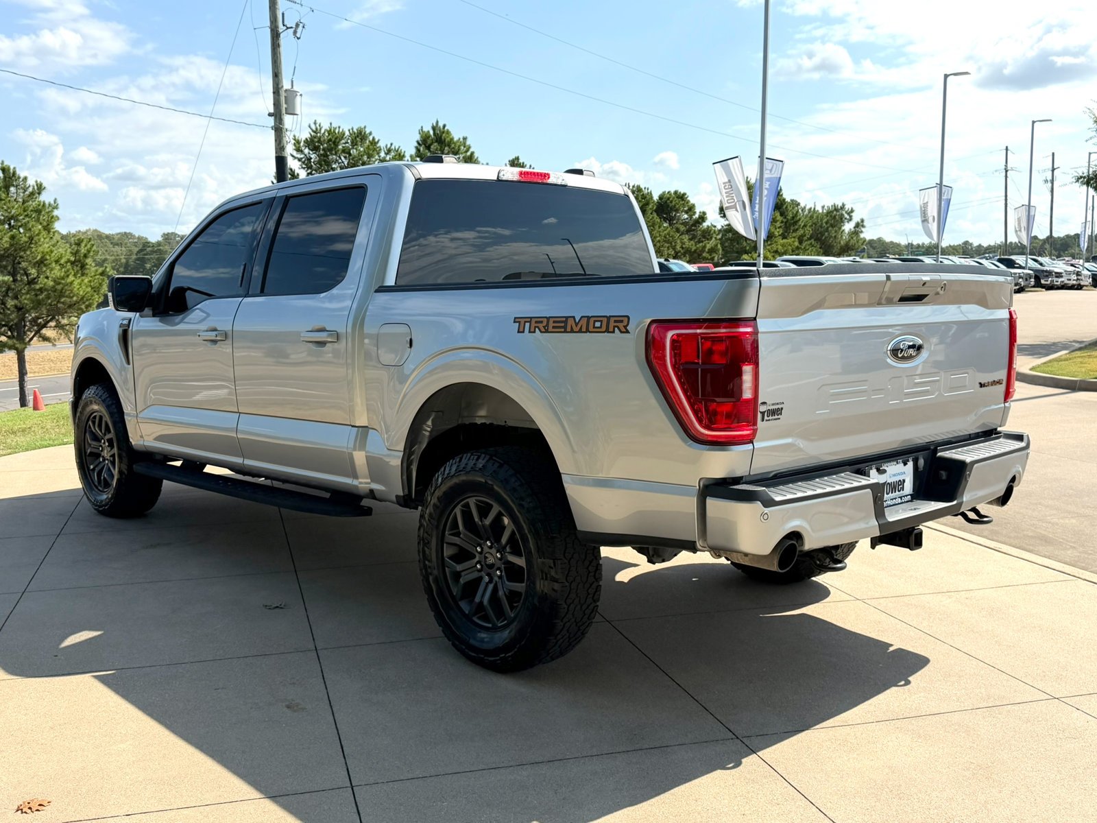 Used 2023 Iconic Silver Metallic Ford Tremor image 4