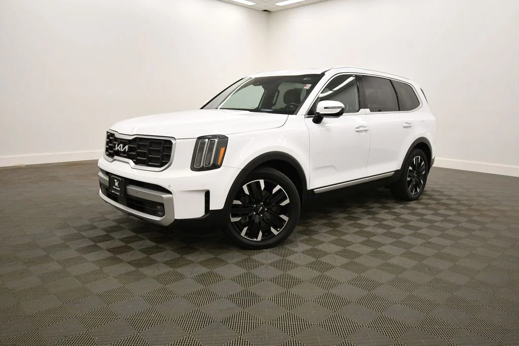 Certified Used 2024 White Kia SX-Prestige image 2