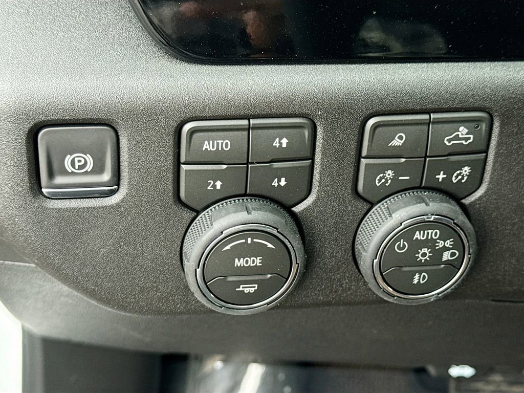 2026 Chevrolet Silverado 3500 HD High Country - Photo 10