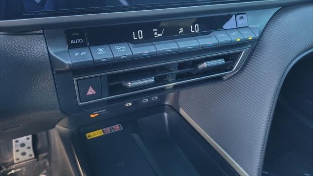 Certified Used 2025 OCEAN GEM Toyota  image 15