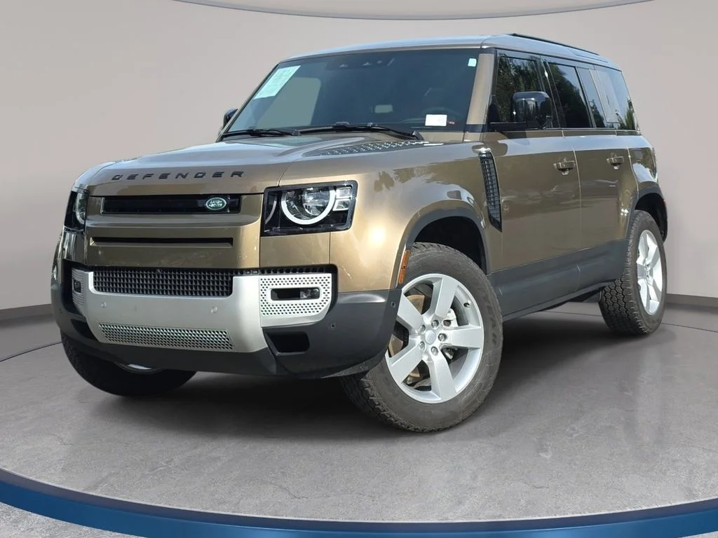 2023 Land Rover Defender S's photo
