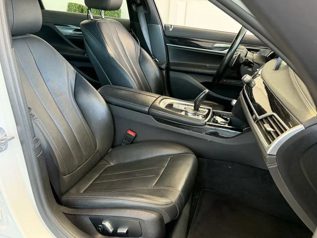 2019 BMW 7 Series 740i - Photo 14