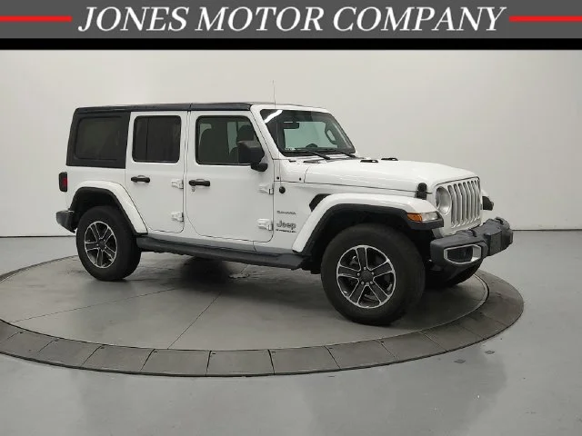 Used 2023 White Jeep Sahara image 1
