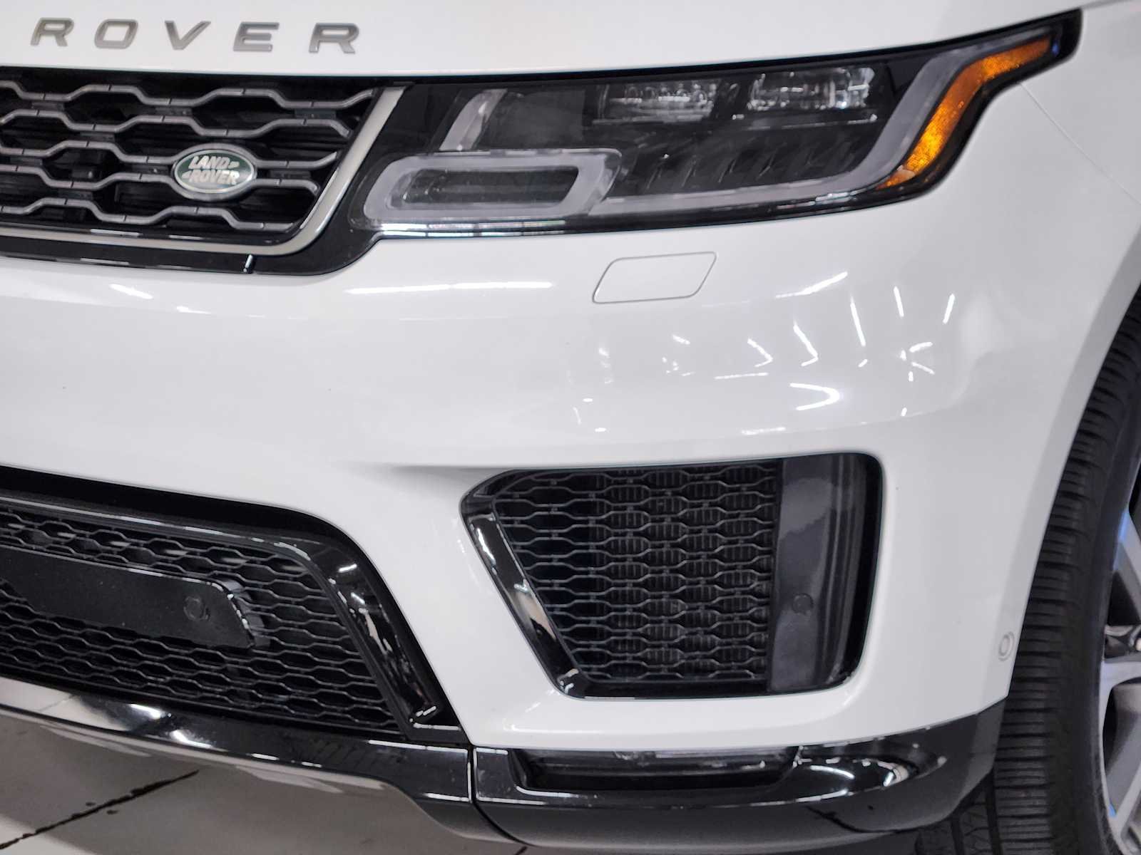 Used 2022 Fuji White Land Rover HSE Silver Edition image 12