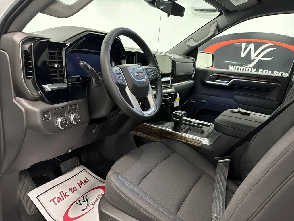 New 2026 Summit White GMC Elevation image 9