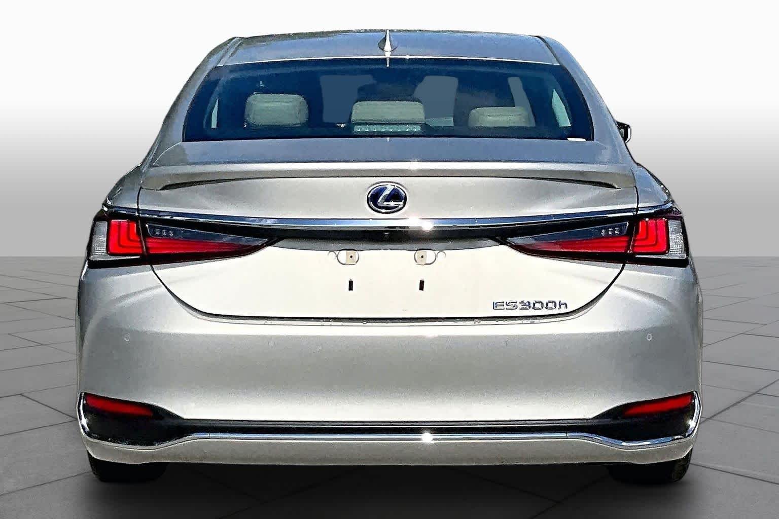 Used 2021 Moonbeam Beige Metallic Lexus Ultra Luxury image 5