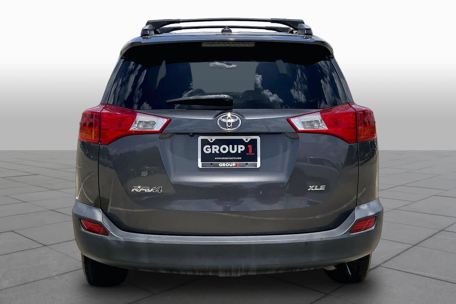 Used 2013 Magnetic Gray Metallic Toyota XLE image 4