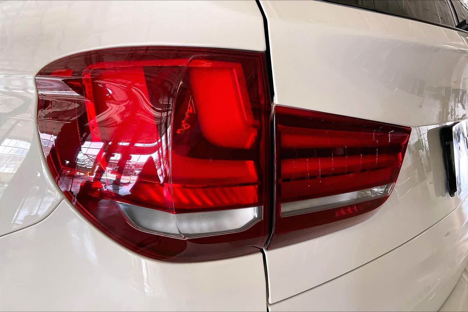 Used 2018 Alpine White BMW xDrive35i image 26