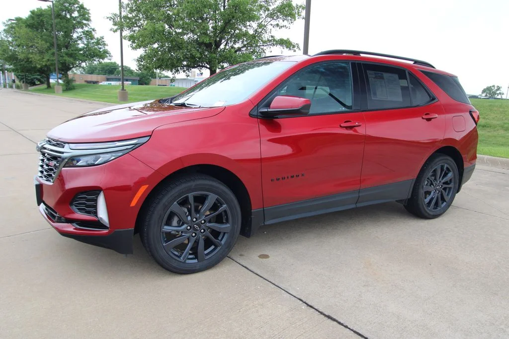 Used 2022  Chevrolet RS image 17