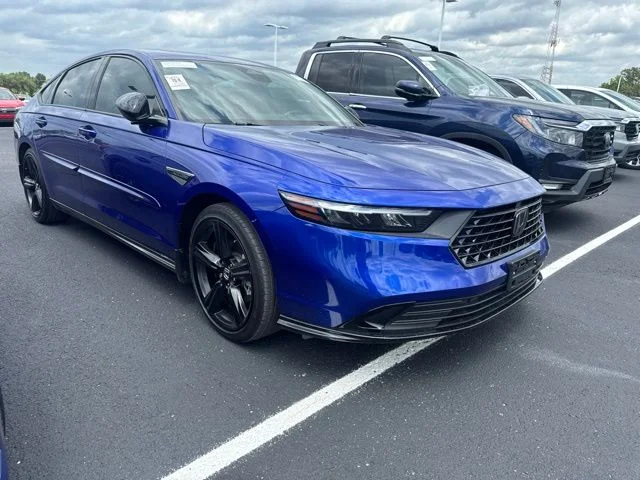 Used 2024 Blue Honda Sport-L image 2