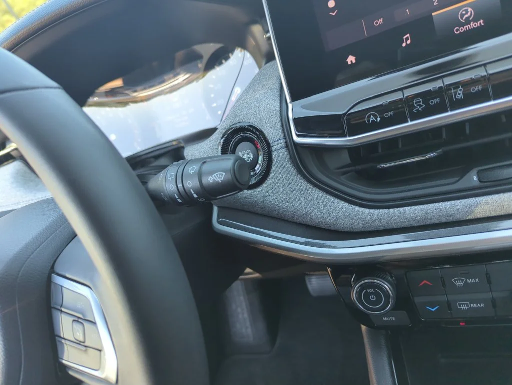 Used 2024 Gray Jeep Latitude image 24