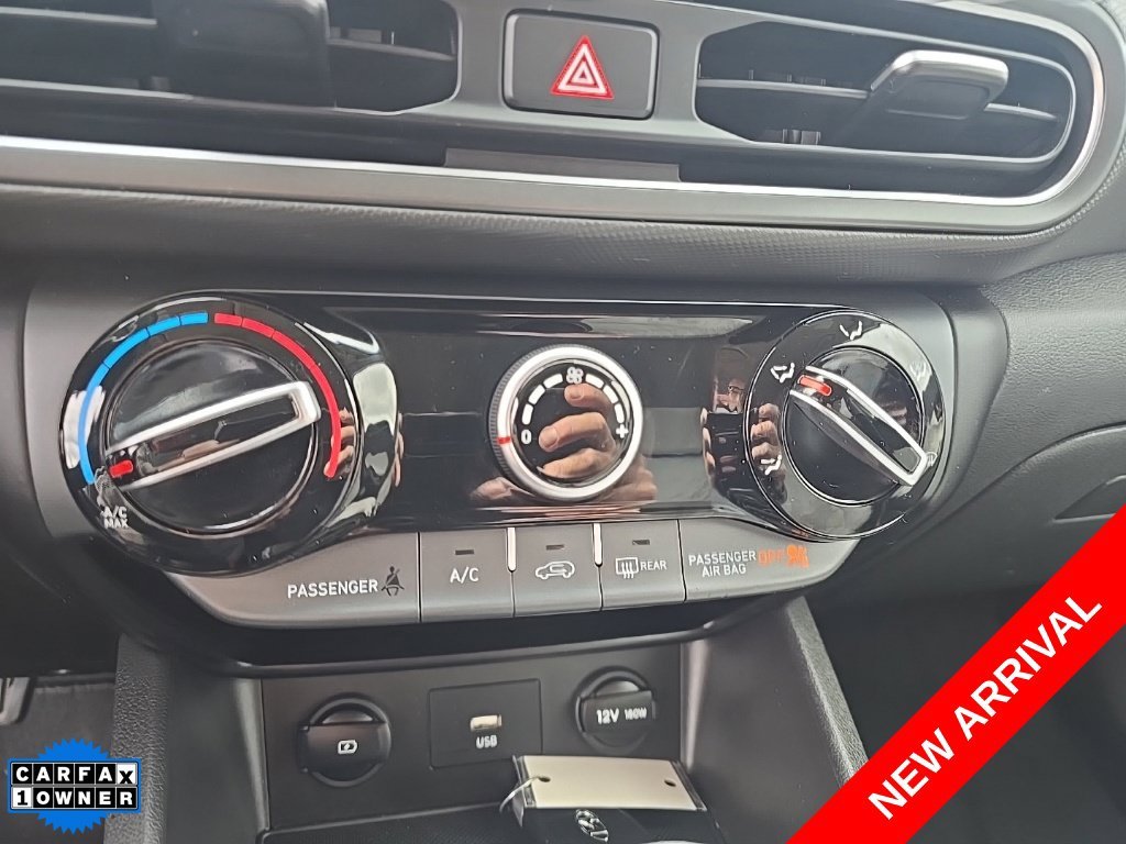 Used 2023 Silver Hyundai SEL image 10
