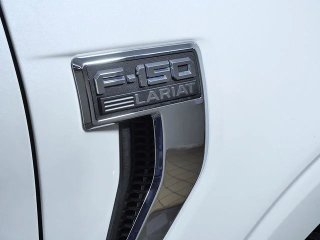 Used 2021 White Ford Lariat image 9