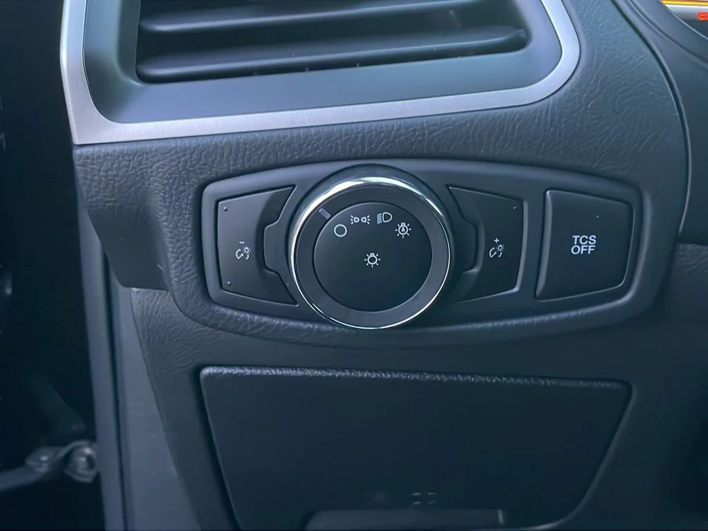 2023 Ford Edge SEL - Photo 18