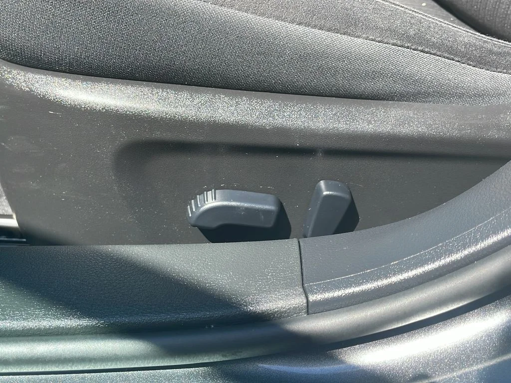 2025 Nissan Altima SV - Photo 13