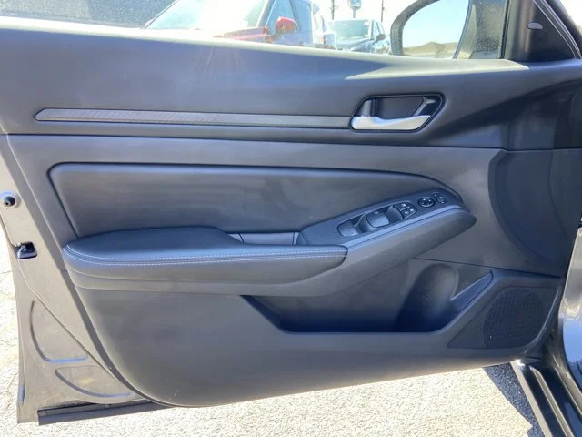 2025 Nissan Altima SV - Photo 24
