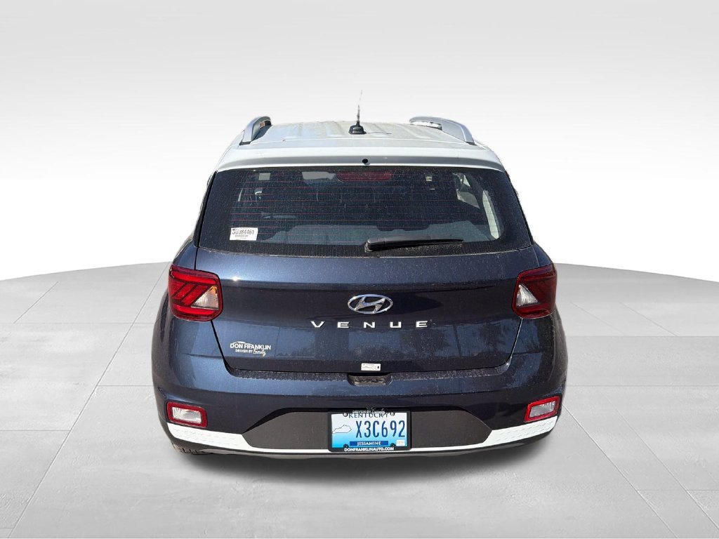 Used 2025 White Hyundai Limited image 4