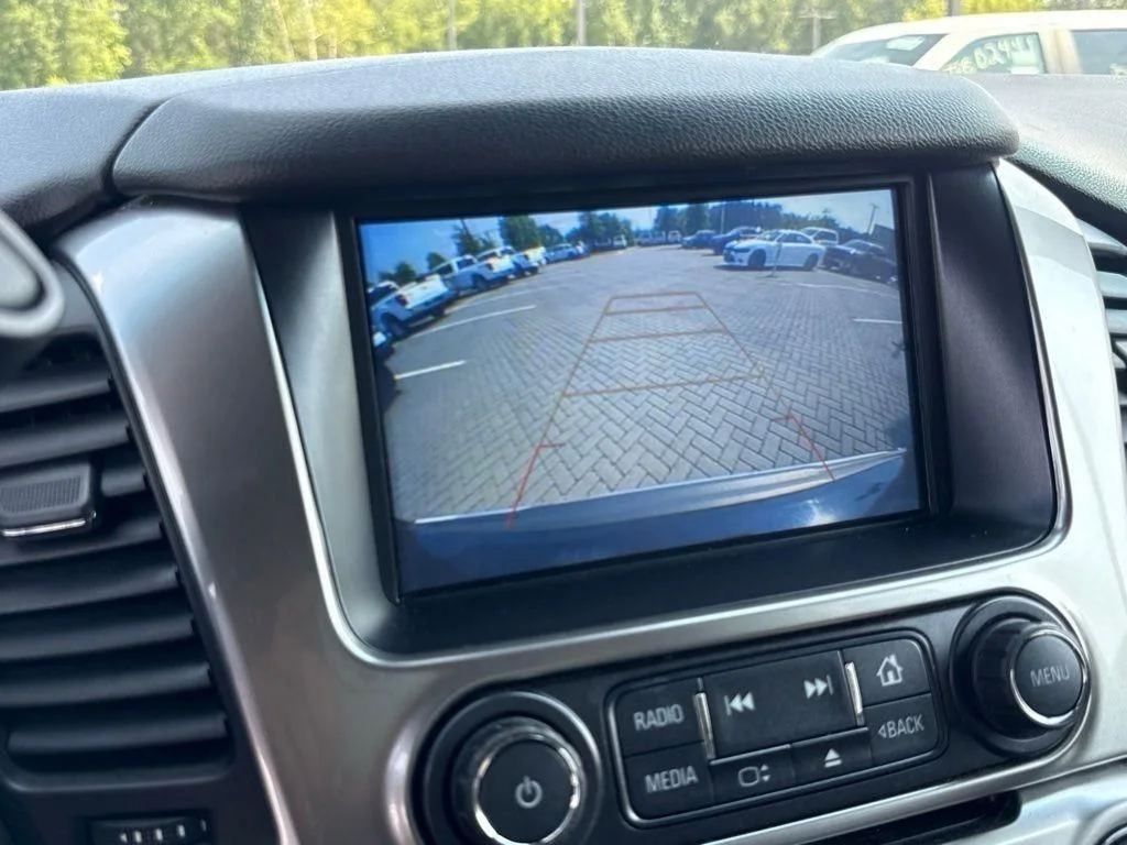 Used 2019 Black Chevrolet Premier image 20