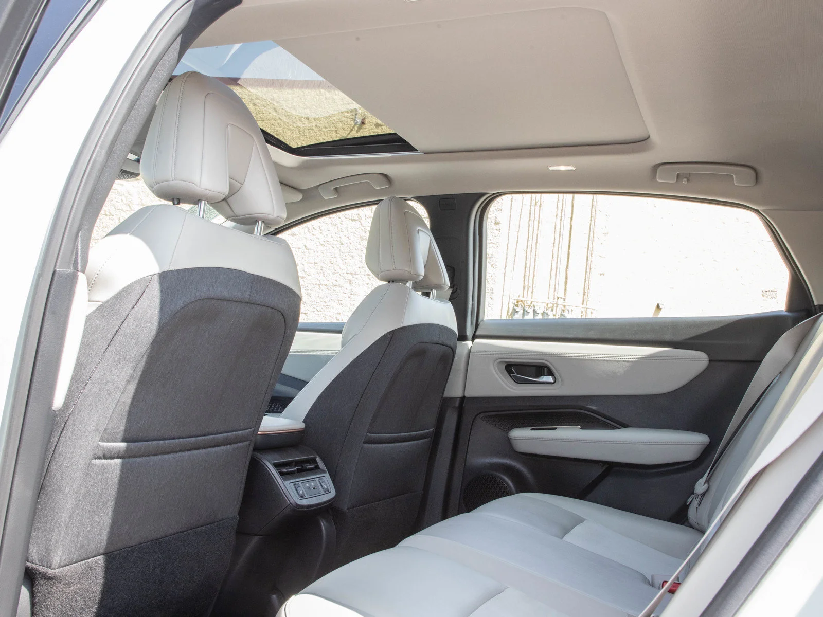 Used 2024 Everest White Pearl Tricoat Nissan EVOLVE+ e-4ORCE image 18