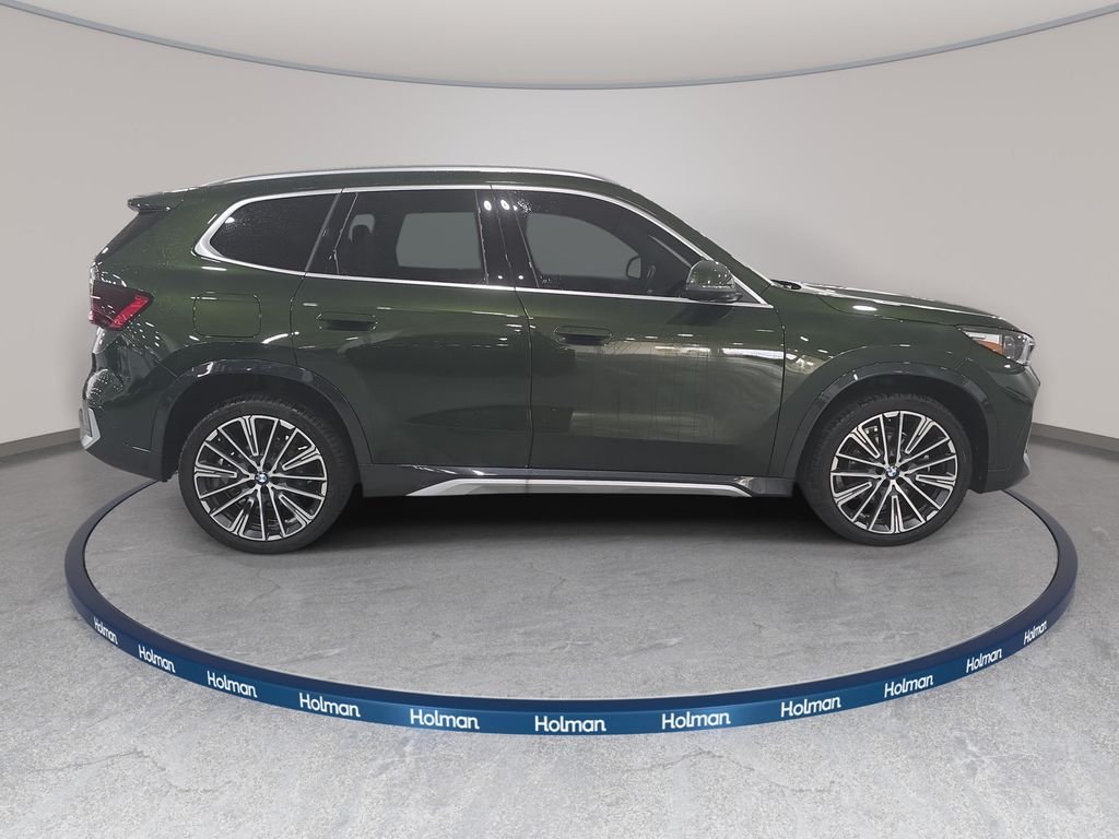 Certified Used 2025 San Remo Green Metallic BMW xDrive28i image 5