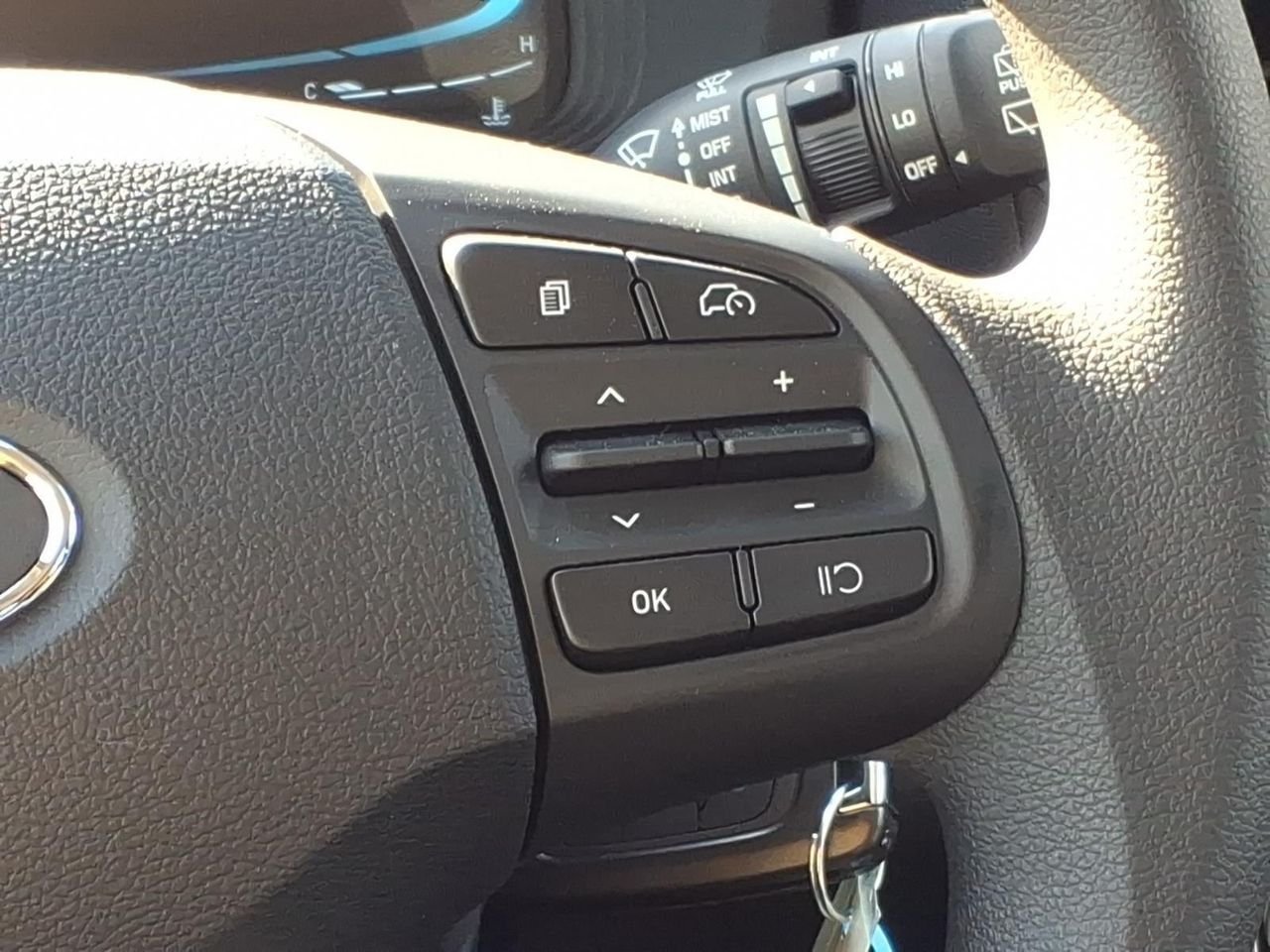 New 2026 Onyx Black Hyundai SE image 17