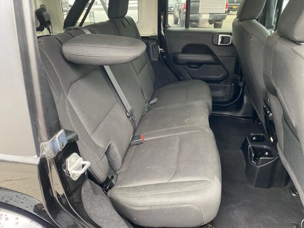 Used 2020 Black Clearcoat Jeep Sahara image 24