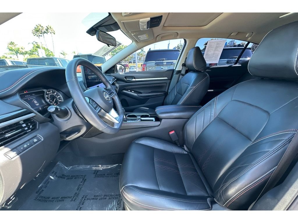 Used 2023 Pearl White Tricoat Nissan 2.5 SR image 10
